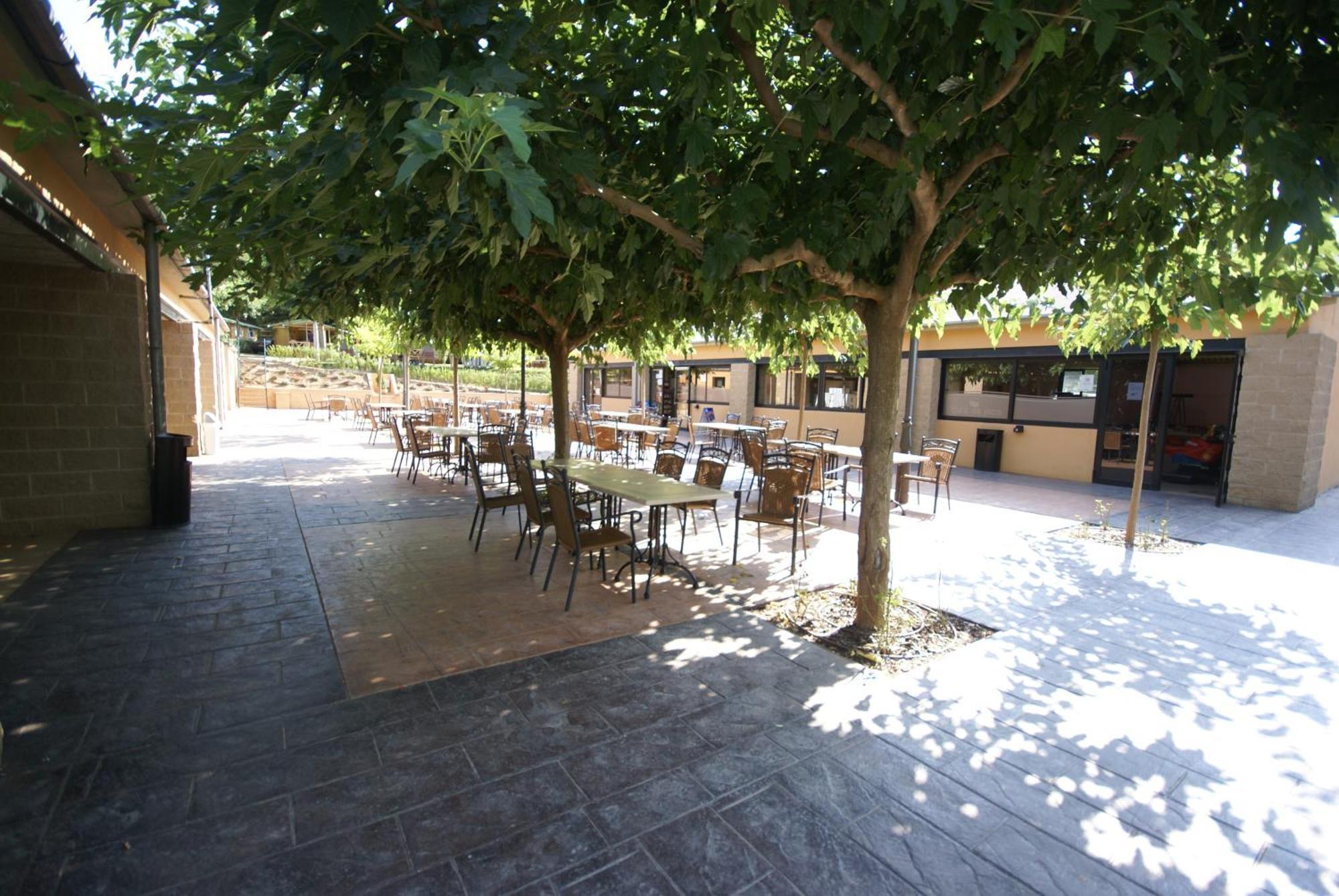 Готель Camping Bassegoda Park Albanya Екстер'єр фото