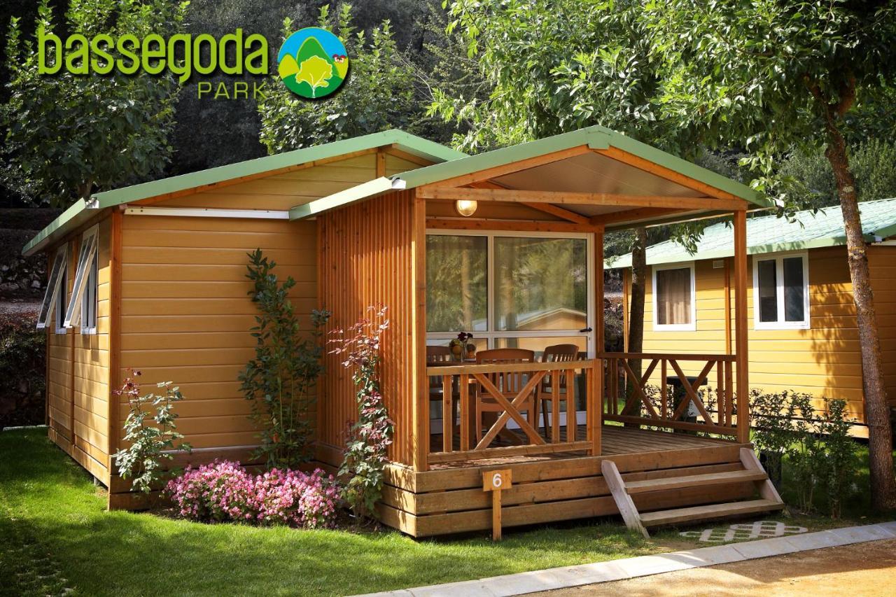 Готель Camping Bassegoda Park Albanya Екстер'єр фото